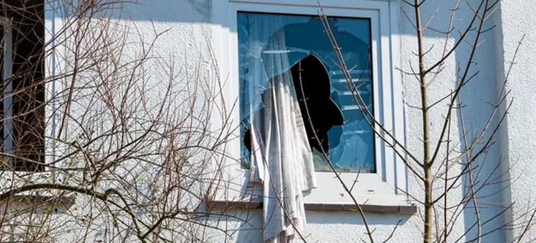 Storm Window Installation Contractors in Estero, FL